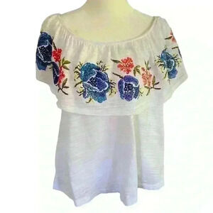 Retrology Women’s Shirt. Sleeveless with Floral Embroidered Ruffle White Size S
